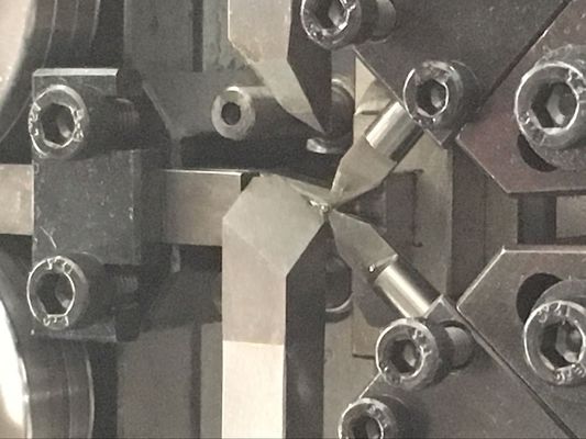 Máy tạo hình mùa xuân tốc độ cao, hiệu suất hoàn hảo Lò xo xoắn đường kính 0.3-1.2mm